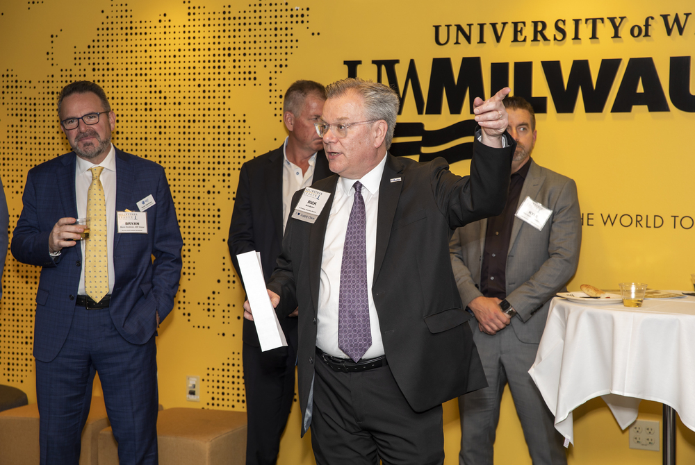 BLF Co-Founder and Executive Director Rick Barlow addresses attendees at the start of the VIP Reception at BLFIRE17.