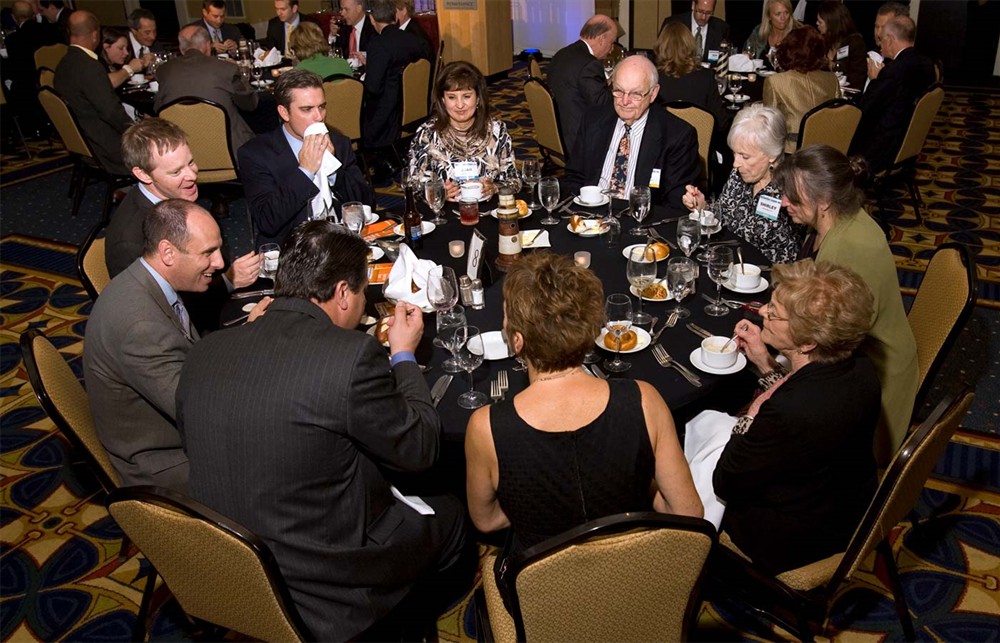 2010 dinner attendees enjoy the event.