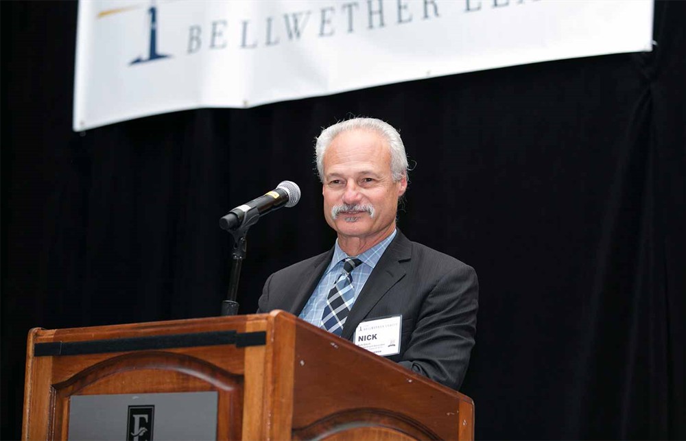 Nick Gaich recognizes two retiring Bellwether League Board Members.