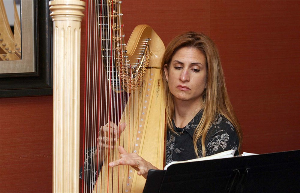 Harpist Laura Utley