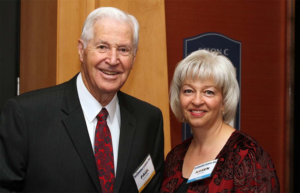 Bellwether Class of 2009 Inductee Paul B. Powell with daughter Karen Wilson from GE